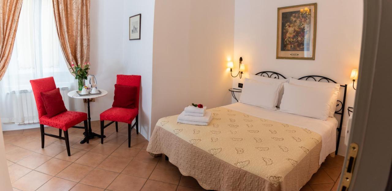 Dei Mori - Guest House Флоренция Экстерьер фото