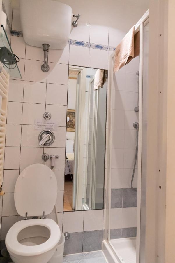 Dei Mori - Guest House Флоренция Экстерьер фото